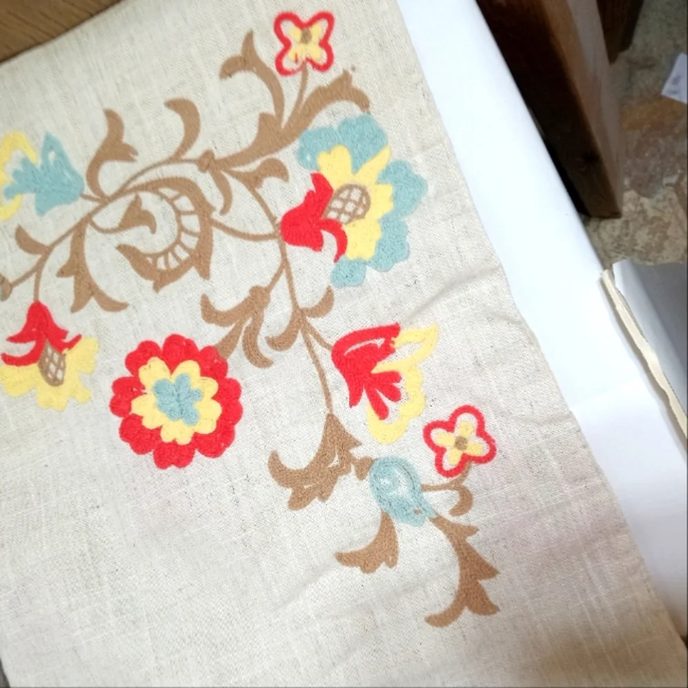 Inspired treasures runner
